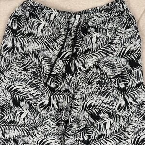 PrettyLittleThing Black White Palm Leaf Wide Leg Pants‎ Womens